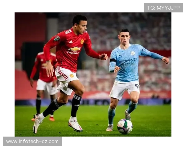 福登伪边锋内收作为中场连接器的战术解析